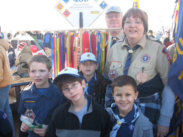 2010-Pack409-Blue-n-Gold - 253.jpg